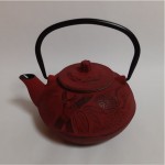 149163 Liatinová kanvica na čaj 0,6 lit červená PERFECT HOME